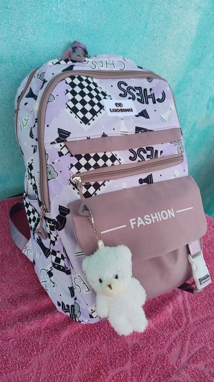 Bolsa Mochila Estudantil, versão Coreana com ursinho de pelúcia.