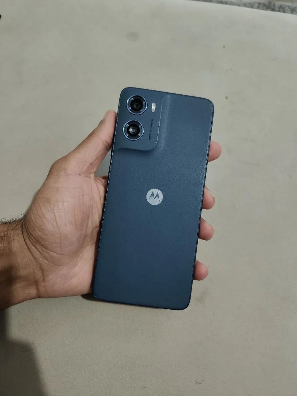 Moto g06 128gb com um trincado. - Foto 2