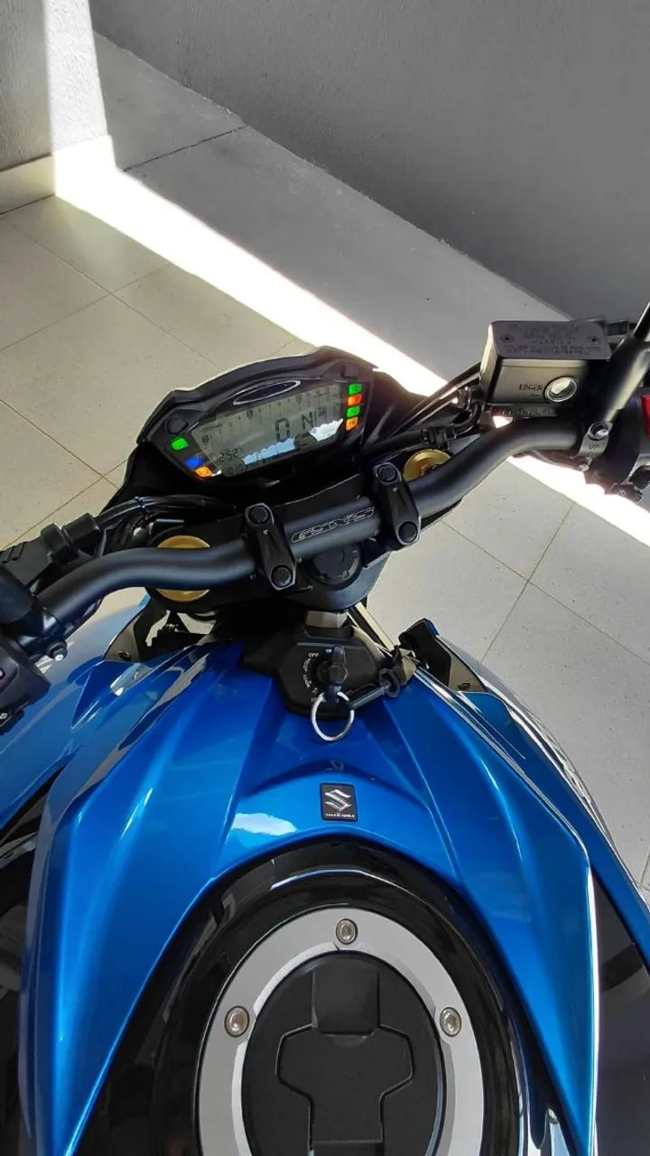  GSX-S 750  - Foto 4