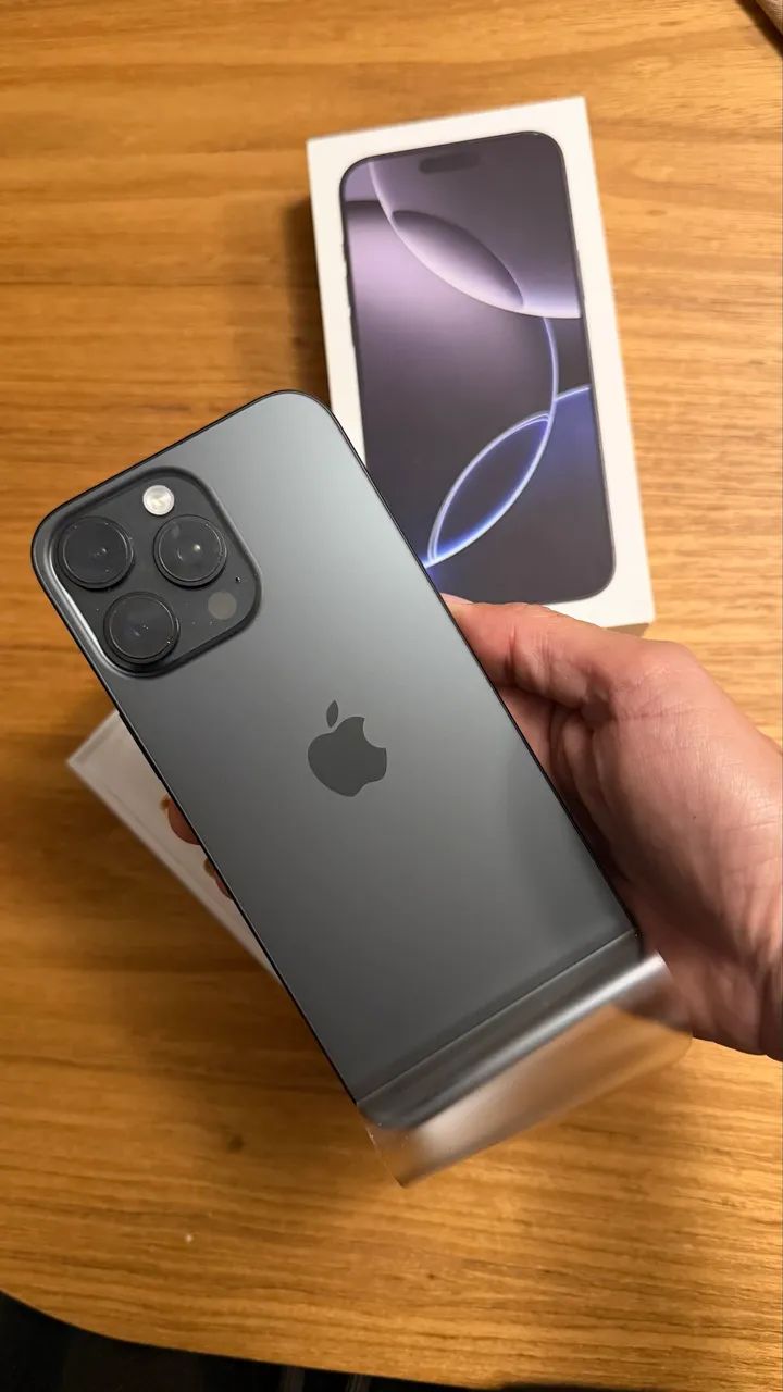 IPHONE 16 PRO MAX 256gb - Celulares e Smartphones - Copacabana