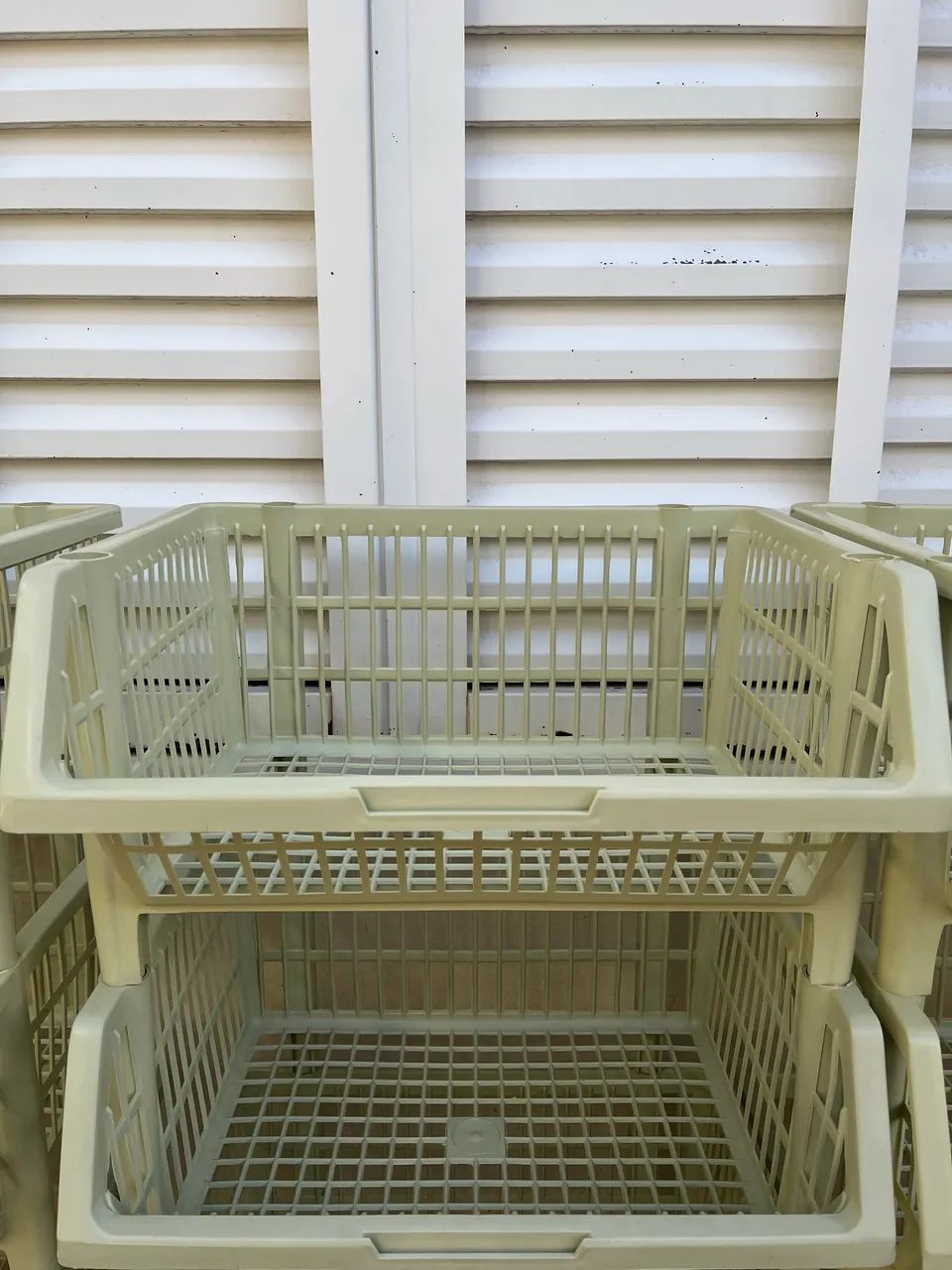 Cesta organizadora pequena e empilhável Marfinite p/ estoque  - Foto 2