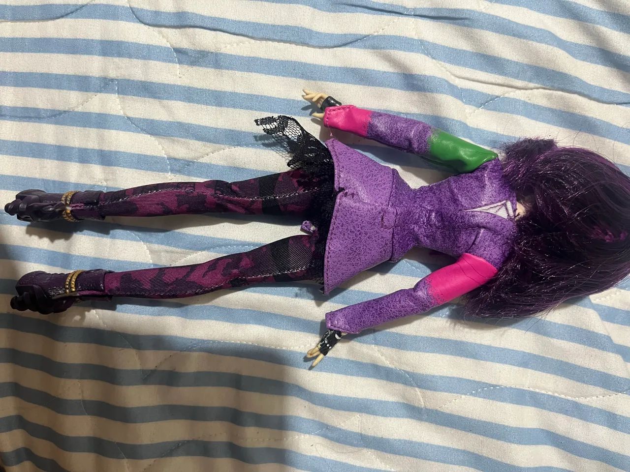 Boneca mal descendentes 1 ( versão dos eua ) - Foto 3