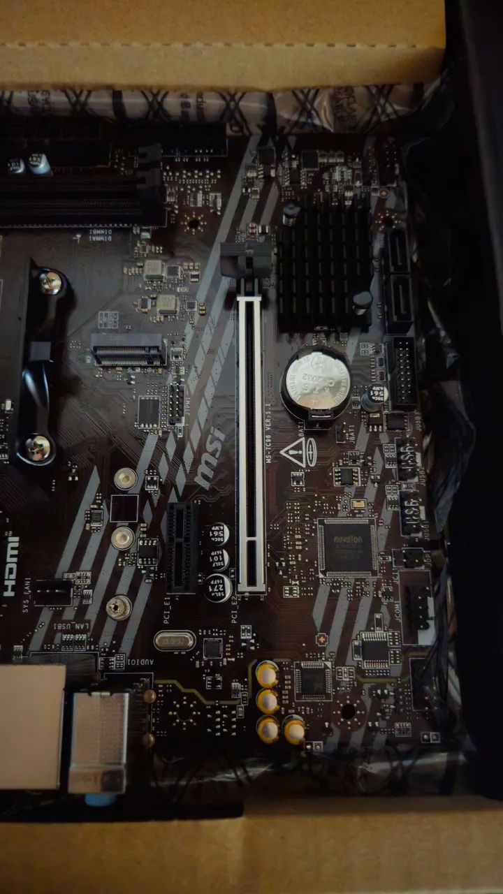 Placa-Mãe MSI B550M-A PRO AM4 - NOVA / Sem Uso (Na Caixa Completa) - Foto 4