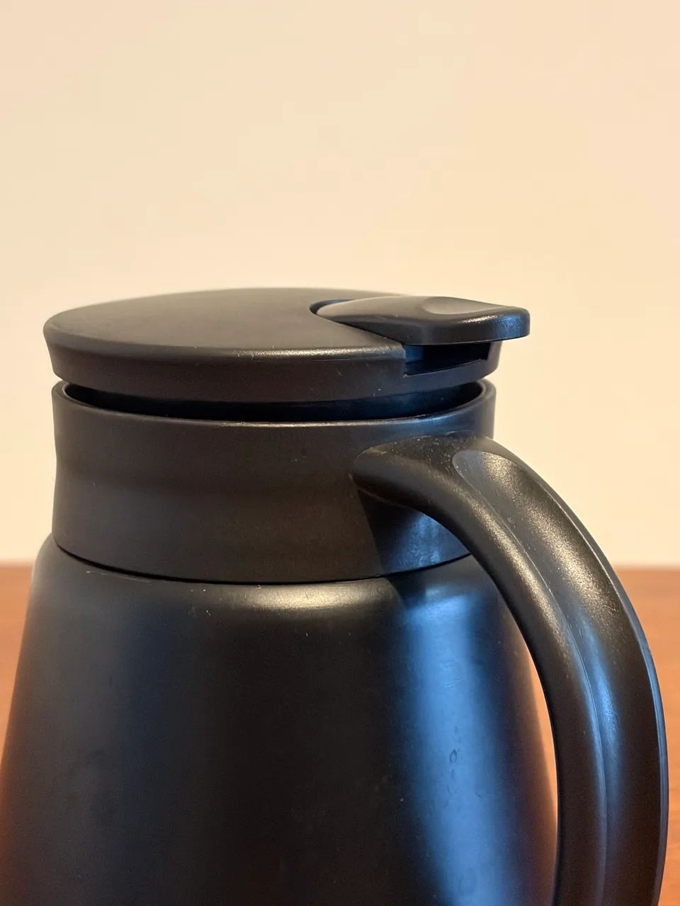 Garrafa Térmica Preta Inox - Foto 3