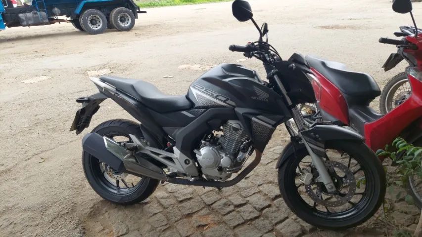 Honda CB 250 - Foto 2