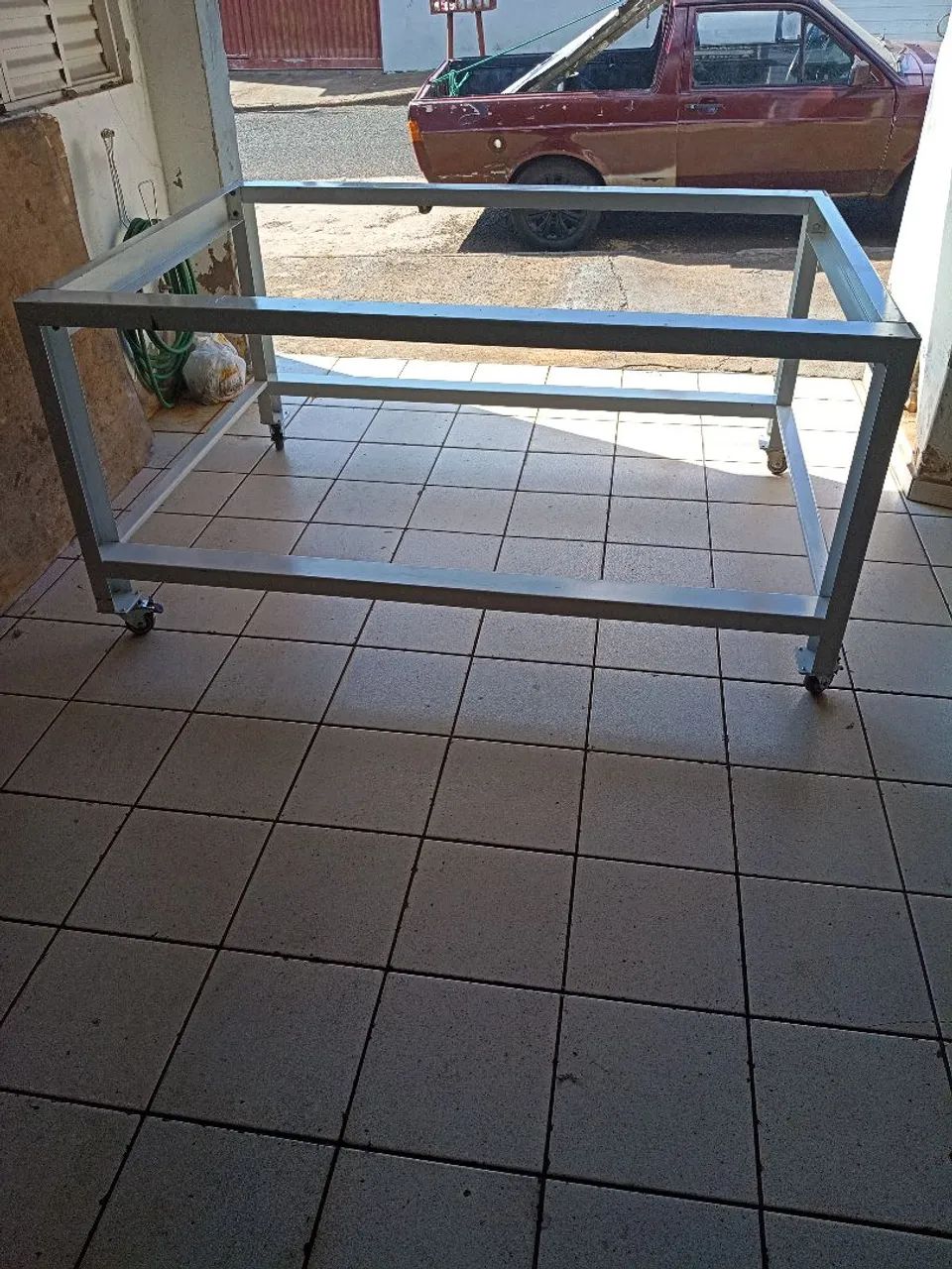 Mesa de chapa 18 cantoneira u