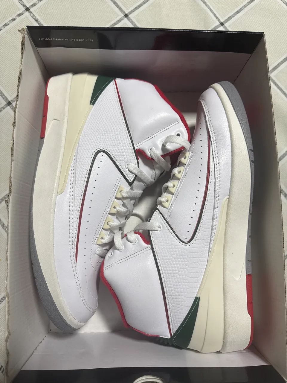 TENIS AIR JORDAN 2 RETRO
