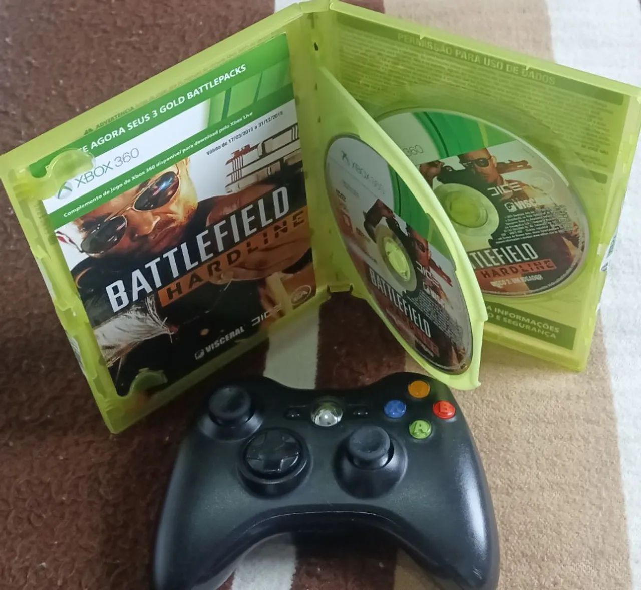 Controle e jogo original do Xbox 360 