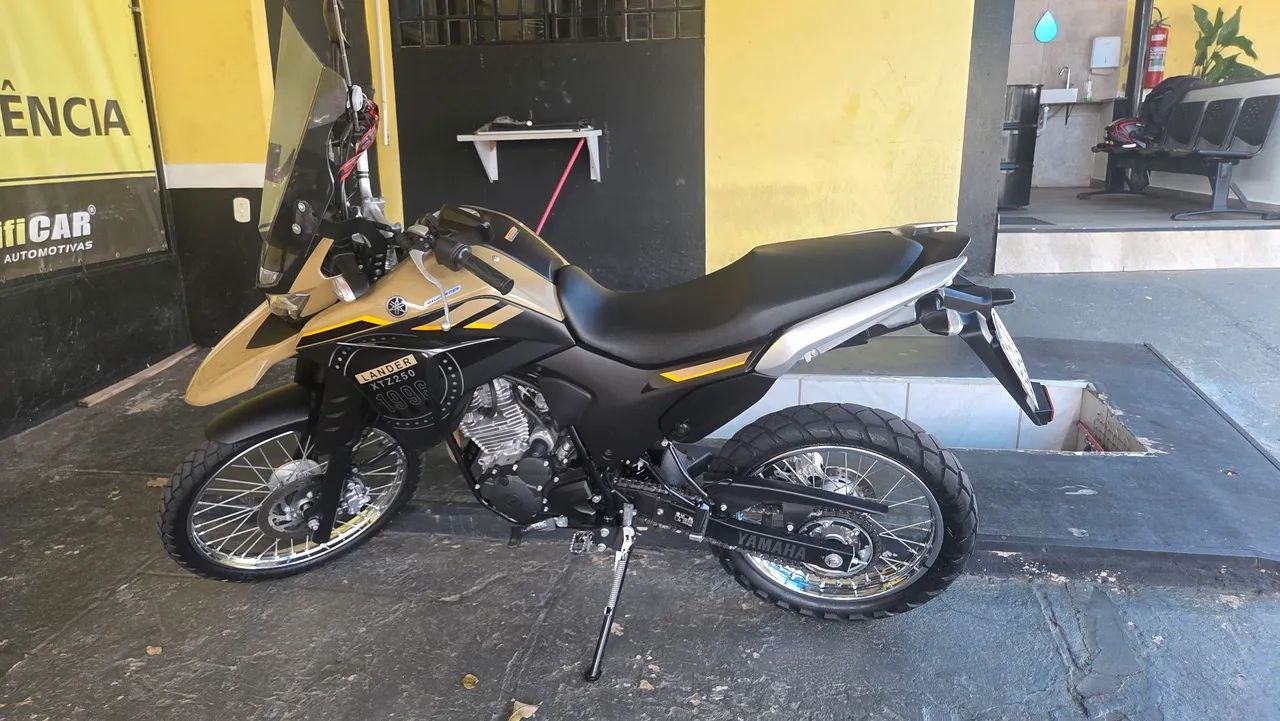 Lander XTZ