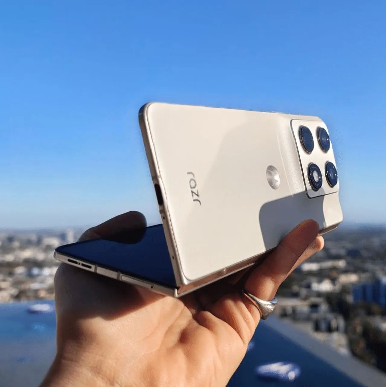 Motorola Razr Fold 5G | Impecável / Completo na Caixa - Foto 2