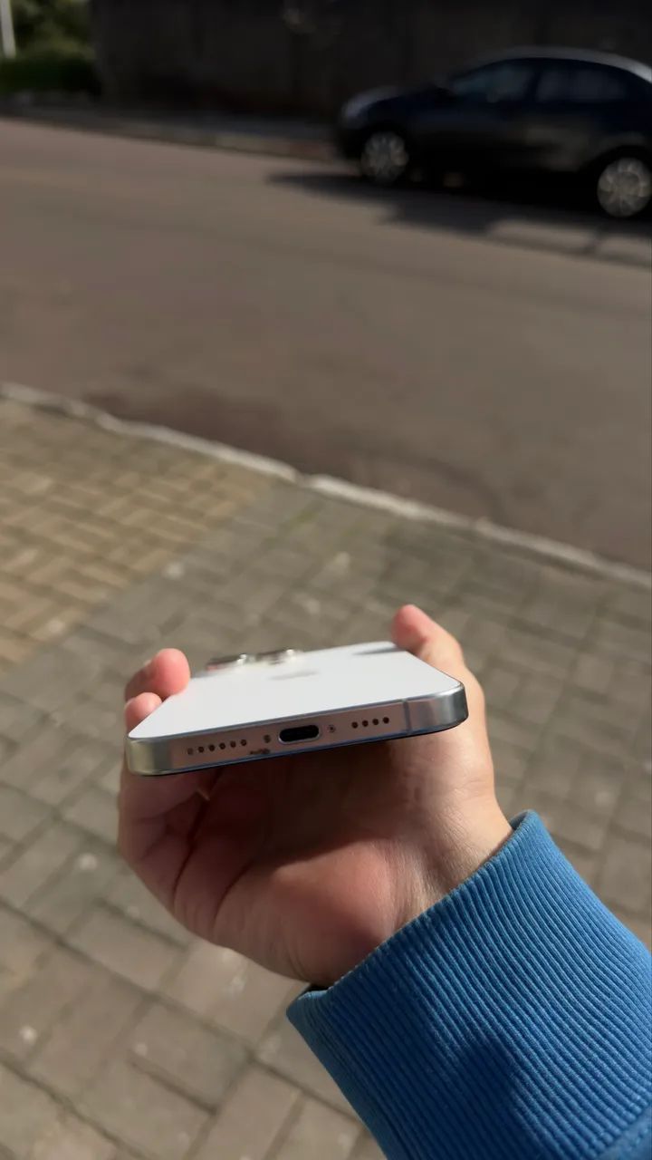 Iphone 16 pro max  - Foto 5