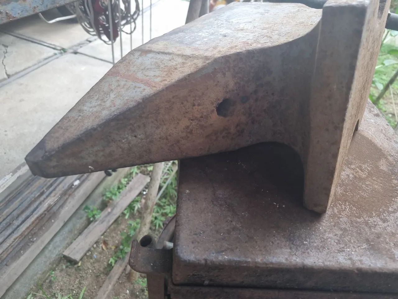 Bigorna centenária altos serviços de qualidade para serralheiro - Foto 2