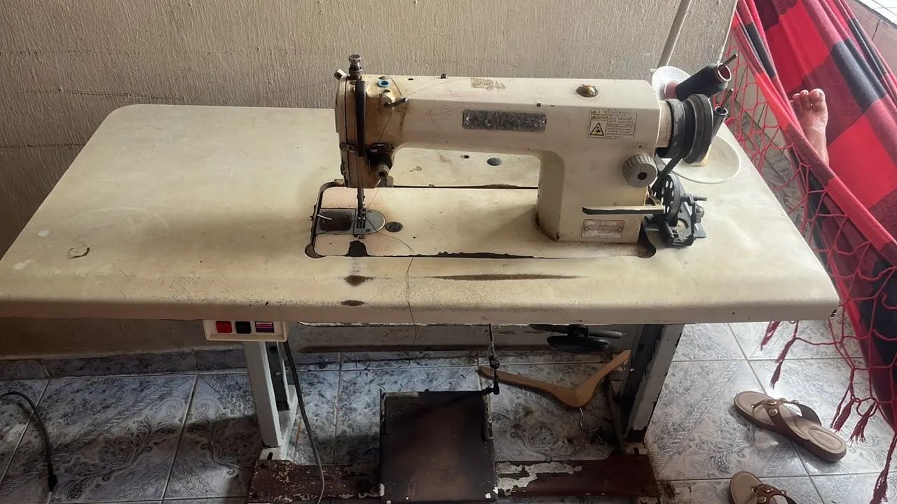 Máquina de costura