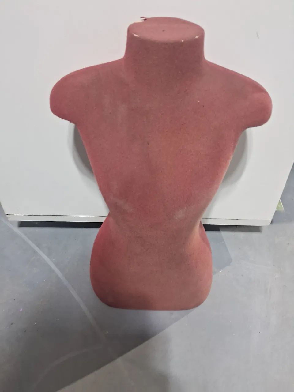 Manequim feminino busto flocado 