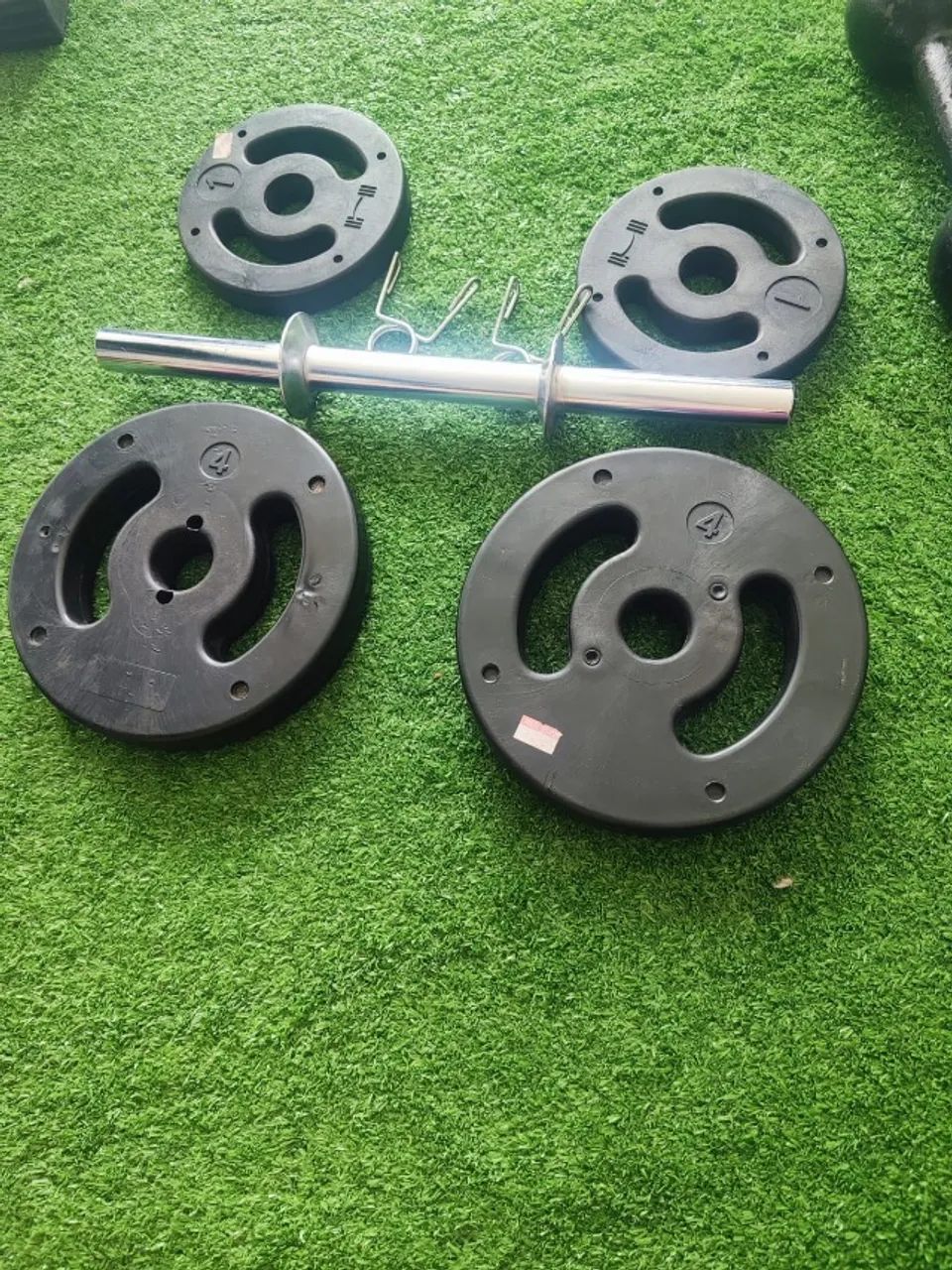 Kit musculação pronta entrega anilhas e Barra 40cm