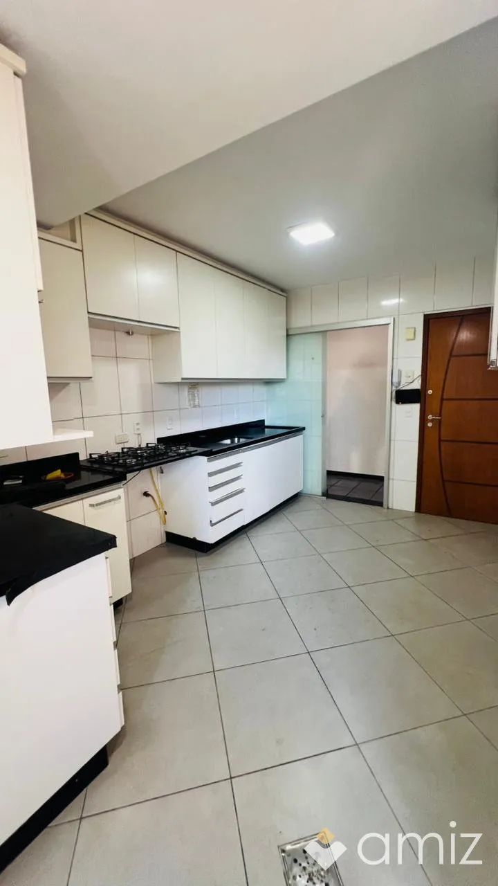 Apartamento com 4 quartos , sendo uma suíte no Setor Central - Edifício Padre Anchieta