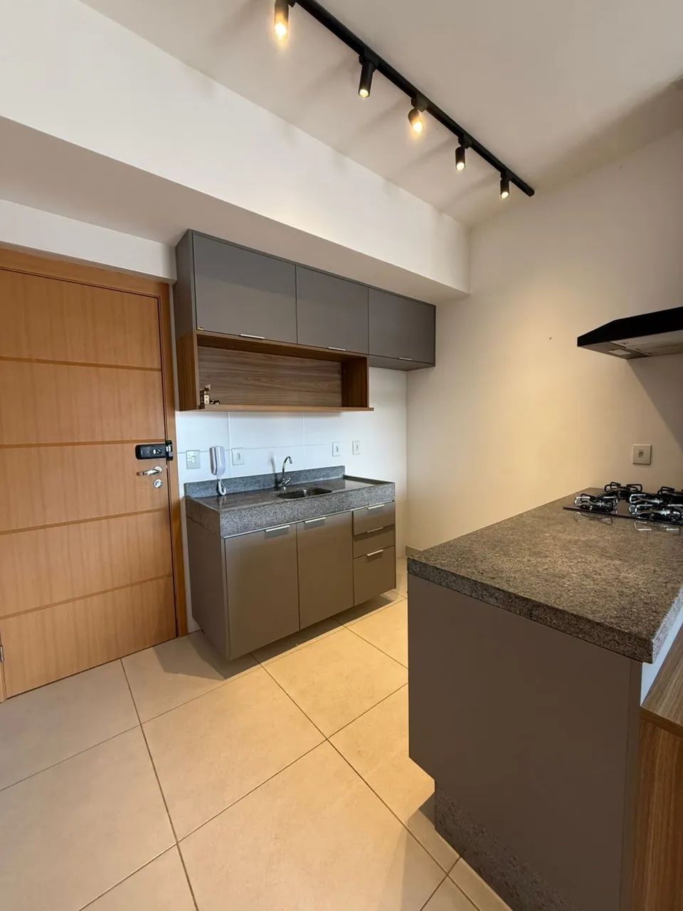 UNIQUE ESTÚDIO | APARTAMENTO SEMI MOBILIADO  - Foto 4
