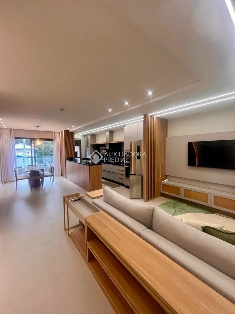 Locação Anual - Apartamento Mobiliado no Morro das Pedras