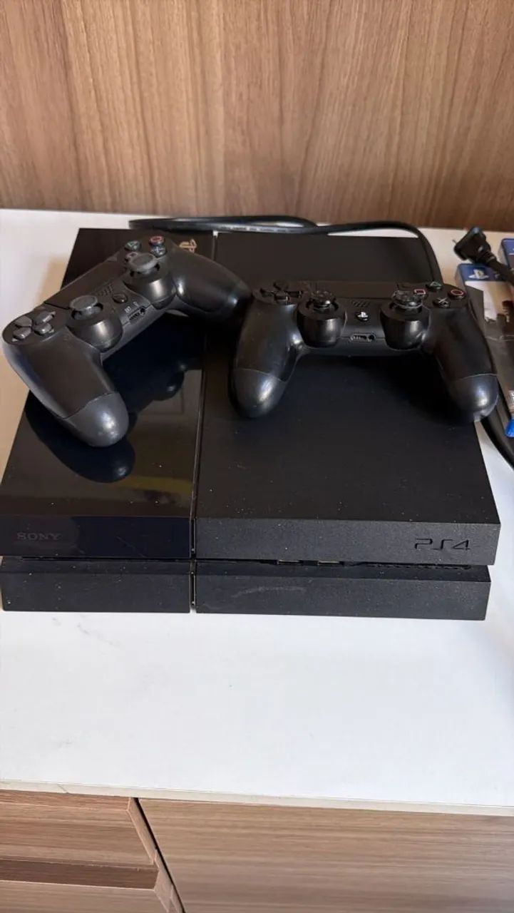 PS4 Sony   preto com 2 controle  - Foto 2
