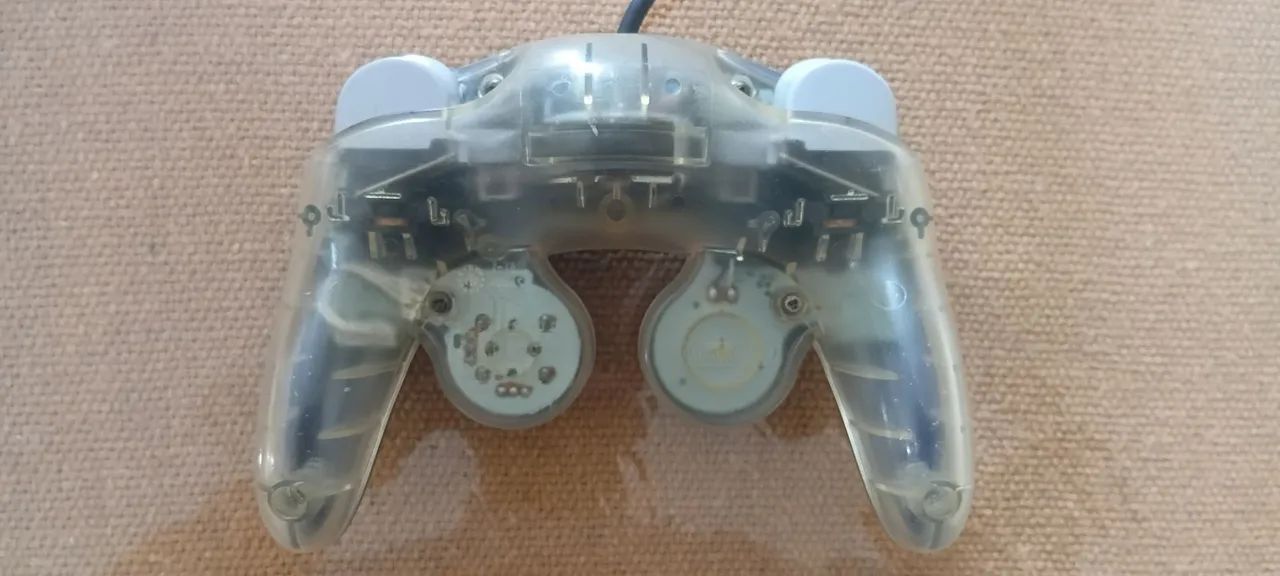 CONTROLE ORIGINAL DE GAMECUBE (Indigo & Clear) - Foto 3