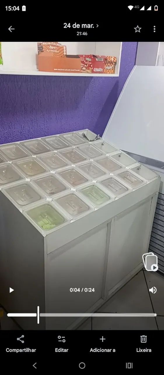 Self service açaí com armário para mantimentos 
