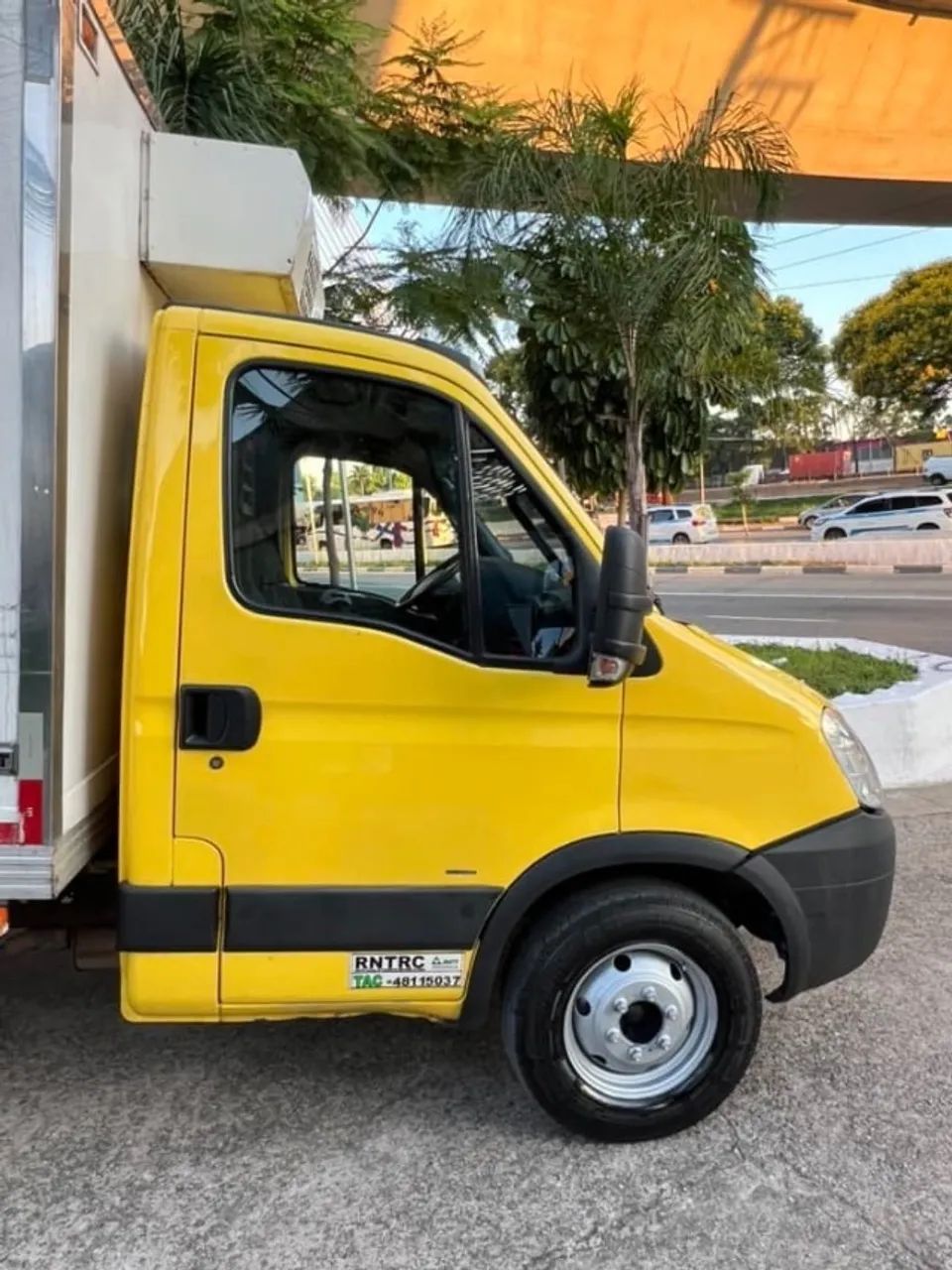 IVECO DAILY 35S14 ANO 2012 - Foto 2