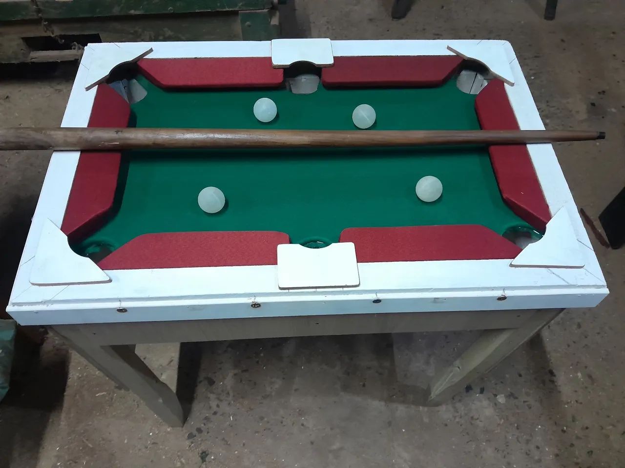Mesa de bilhar infantil, com tampo para mesa e cadeira.  - Foto 4