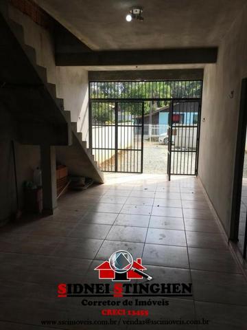 Casa na Praia, 02 dormitórios, laje, piso cerãmico e terreno todo murado - Foto 13