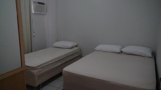 Apto em Itapema de 2 quartos com ar, 30 m do mar. garagem. 300 a diaria - Foto 9