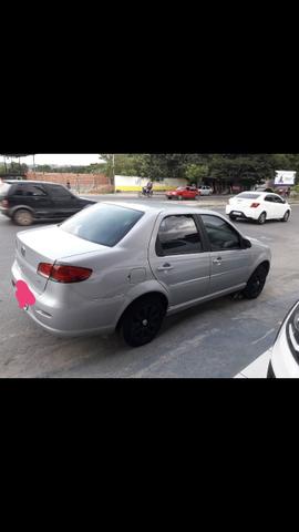 Vendo um Siena top completo Elx fazemos financiamento aceito moto de entrada - Foto 4