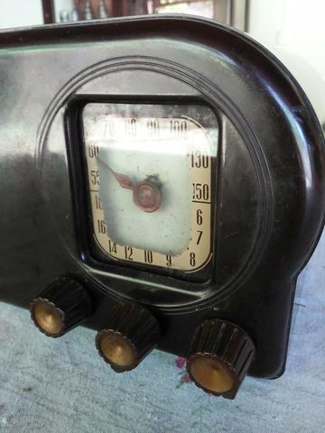 Radio antigo valvulado caixa de Baquelite Argentino - Foto 2