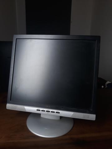 Monitor LCD de 17 polegadas