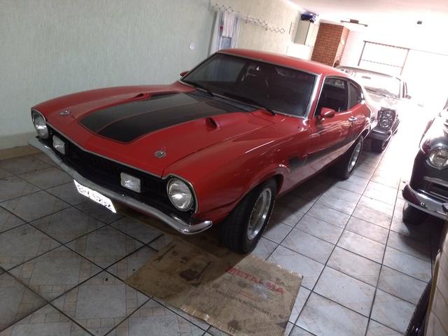 Maverick V8 GT caracterizado