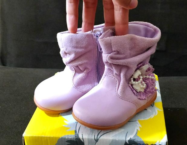 Bota infantil lilás