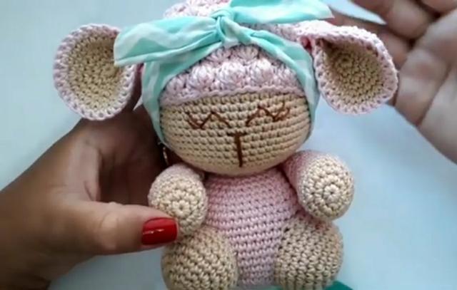Ovelhinha Dolly para bebê - Foto 2