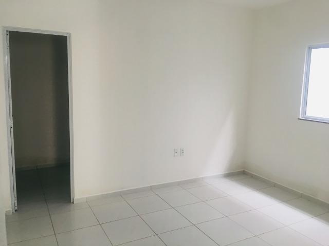 Documentação Inclusa: 2 quartos, 2 wcs, garagem, sala, coz americana, quintal, área serviç - Foto 9