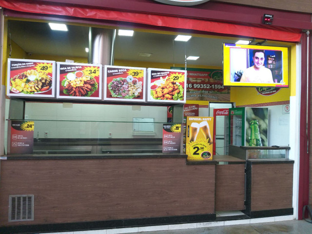 Montagem completa para Fast Food Macarrão ao Vivo