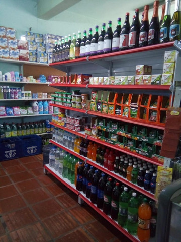 Mercearia e padaria aceito um carro como parte de pagamento - Foto 2