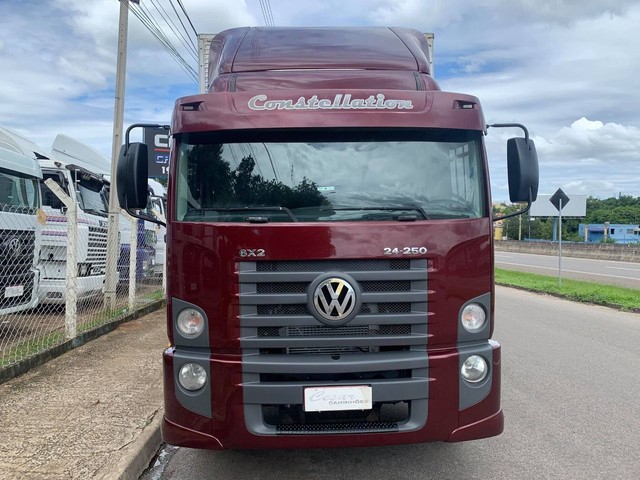 VW constelettion 24250 Baú 2012 