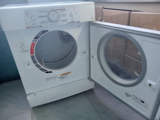 Maquina de secar Brastemp voltagem220woltz - Foto 2