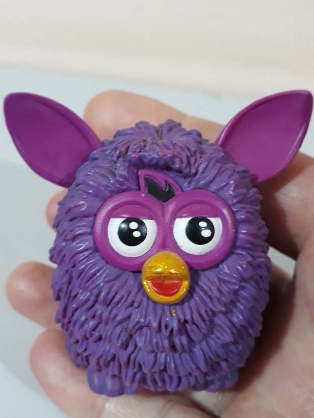 Brinquedo Furby coleção Hasbro 2013 (O branco falta uma orelha)