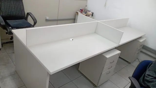 MOVEIS DE ESCRITÓRIO Estação de trabalho com 4 posições***leia a descrição***