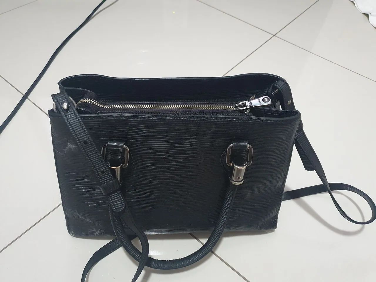 Bolsa feminina preta de couro Corello