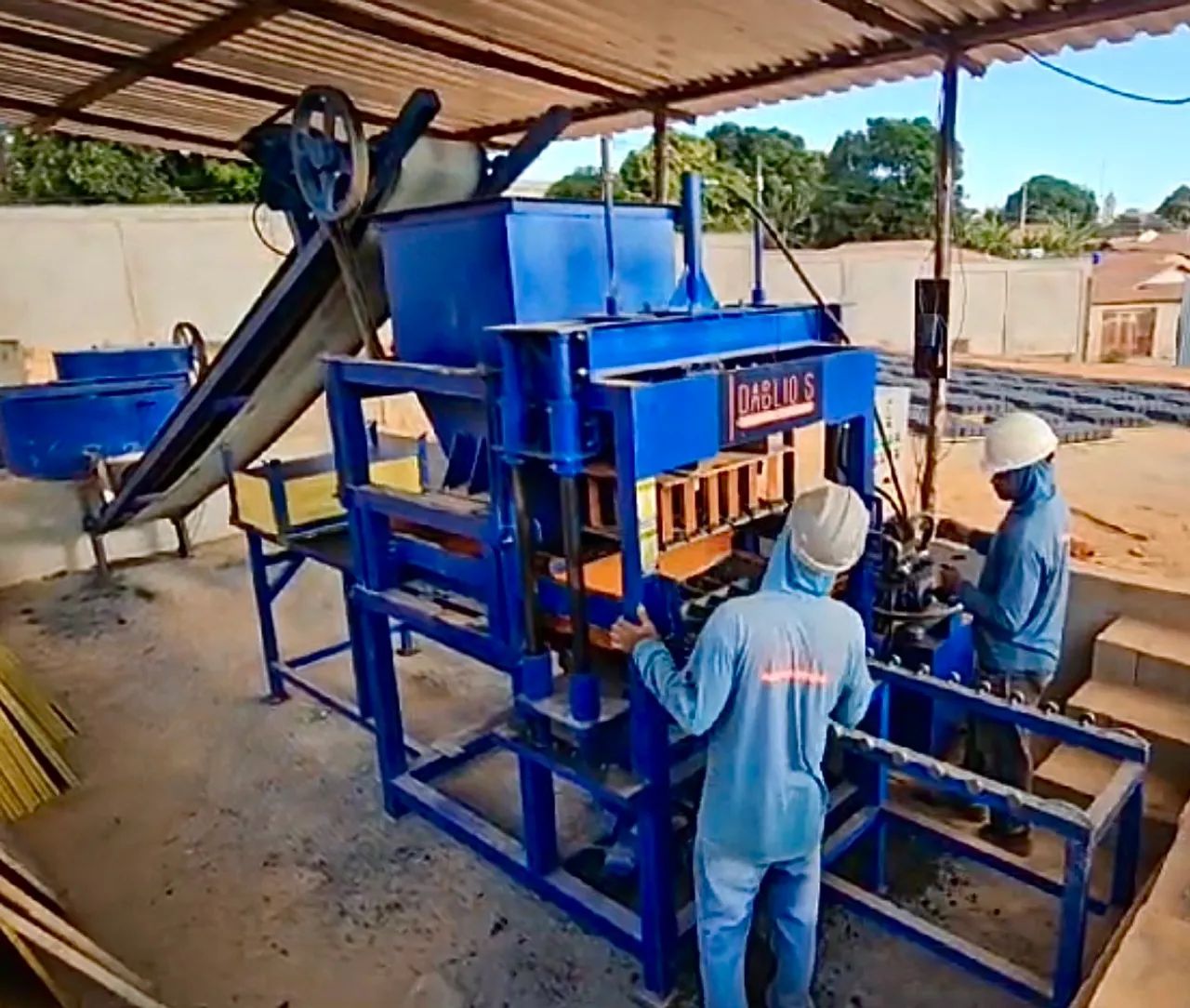 Maquina hidráulica para fabricar bloquetes paver blocos de concreto - Foto 3