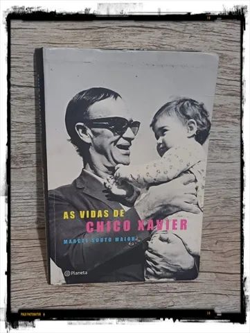 Livro: As vidas de Chico Xavier