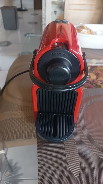 Cafeteira Nespresso Vermelha