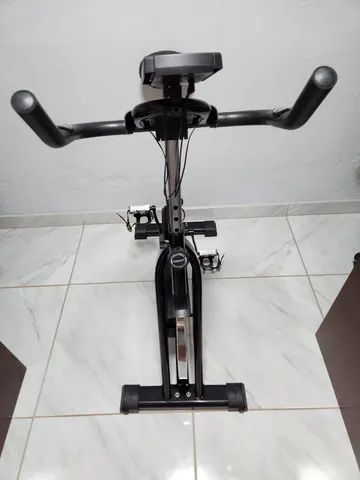 Bicicleta Spinning com roda de inércia de 13kg - WCT Fitness