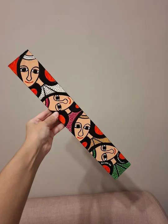 Adorno decorativo artesanal novo talhado em madeira comprado em Olinda (PE) p/ parede