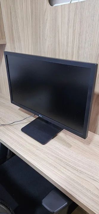 Monitor LG 21,5 polegadas 75Hz FULL HD (1 ano de uso)