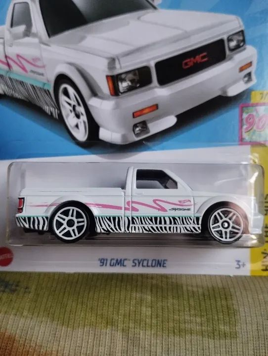 Hot wheels 91 GMC Cyclone  - Foto 4